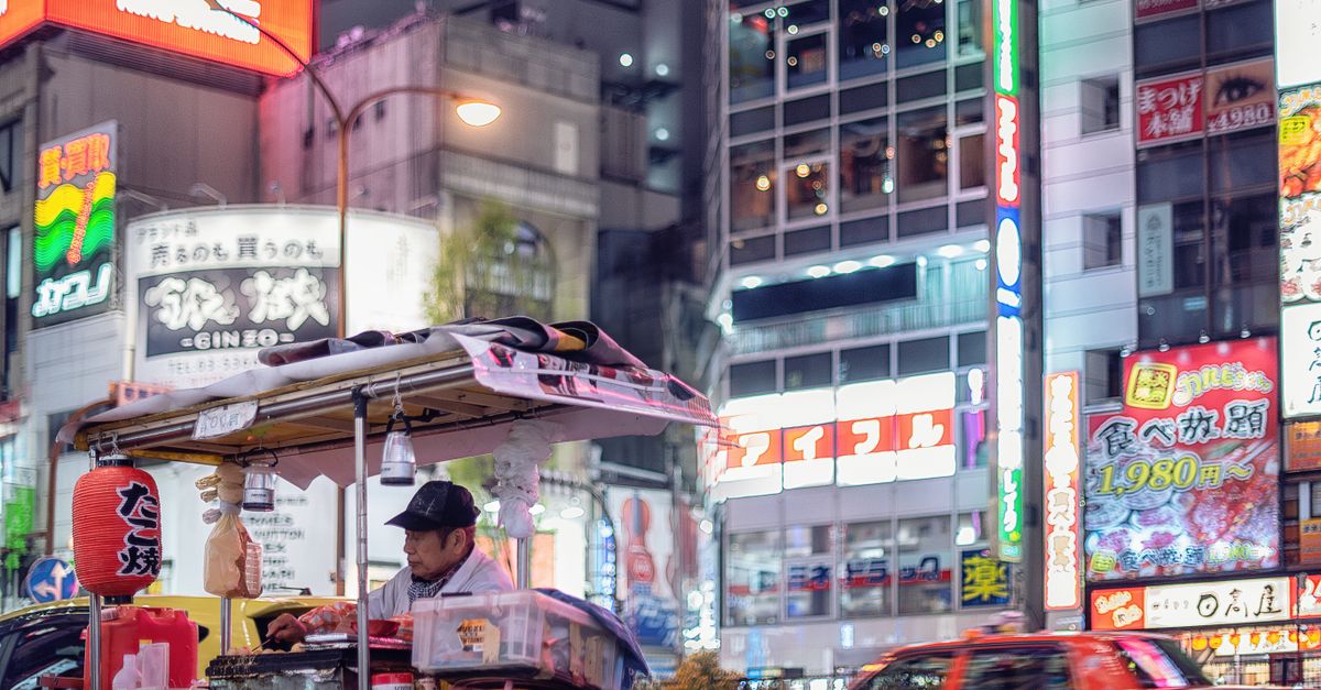 découvrez les takoyaki, de délicieuses boulettes japonaises garnies de poulpe, croustillantes à l’extérieur et fondantes à l’intérieur.