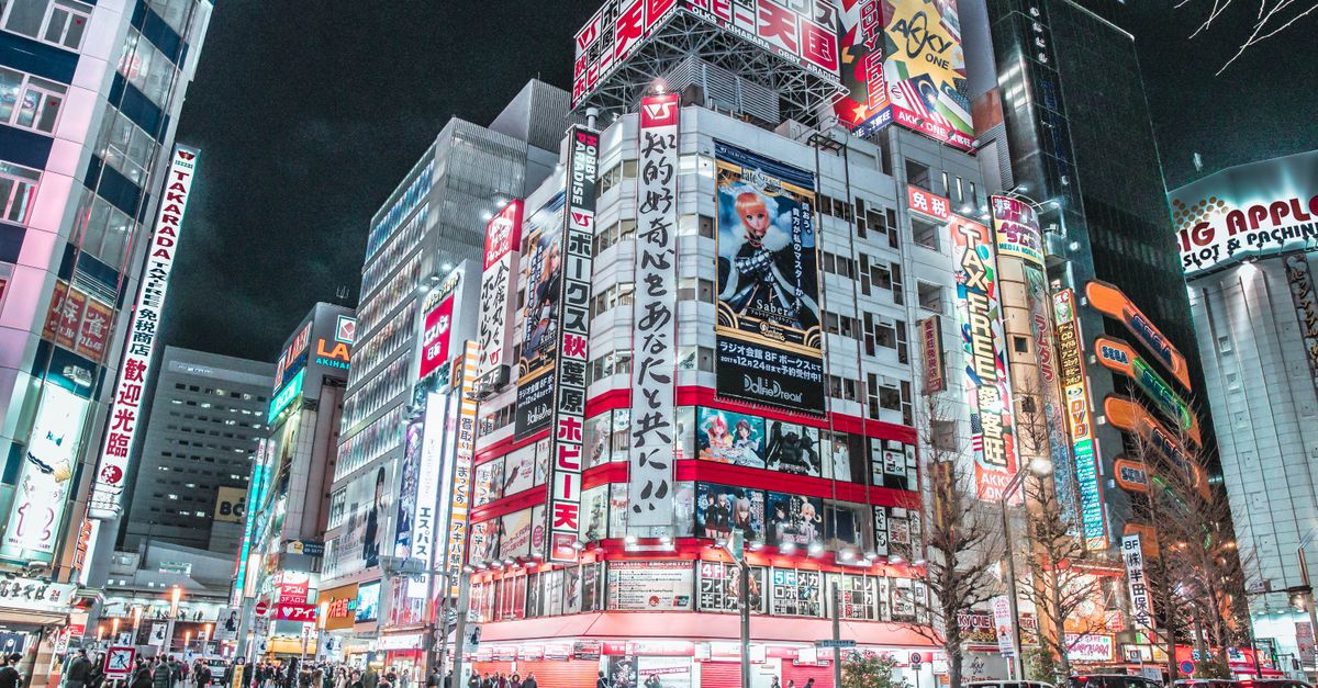 découvrez les meilleures choses à faire à shinjuku : jardins, quartiers animés, restaurants, shopping et vie nocturne au cœur de tokyo.