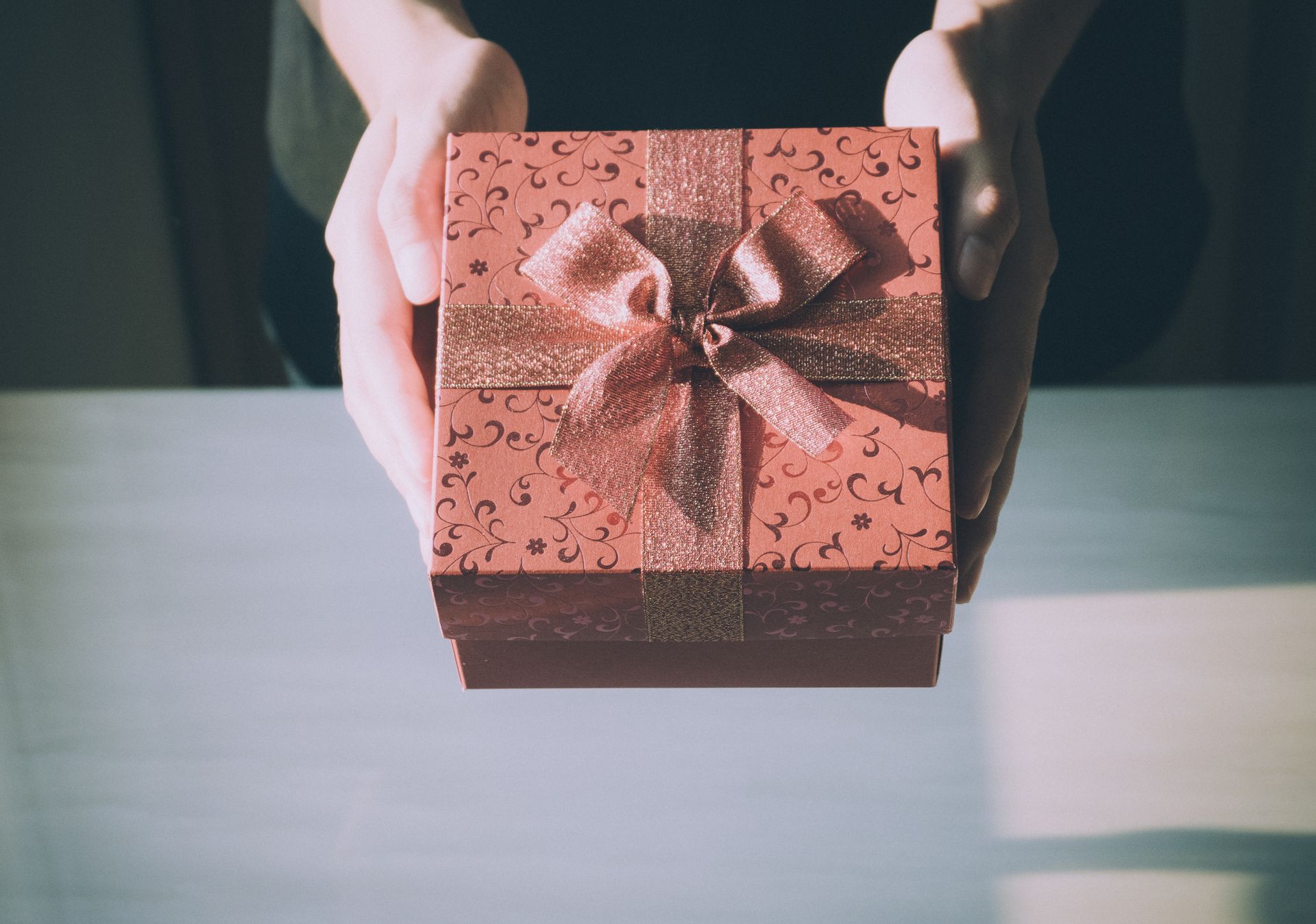 Cadeau emballé à la japonaise